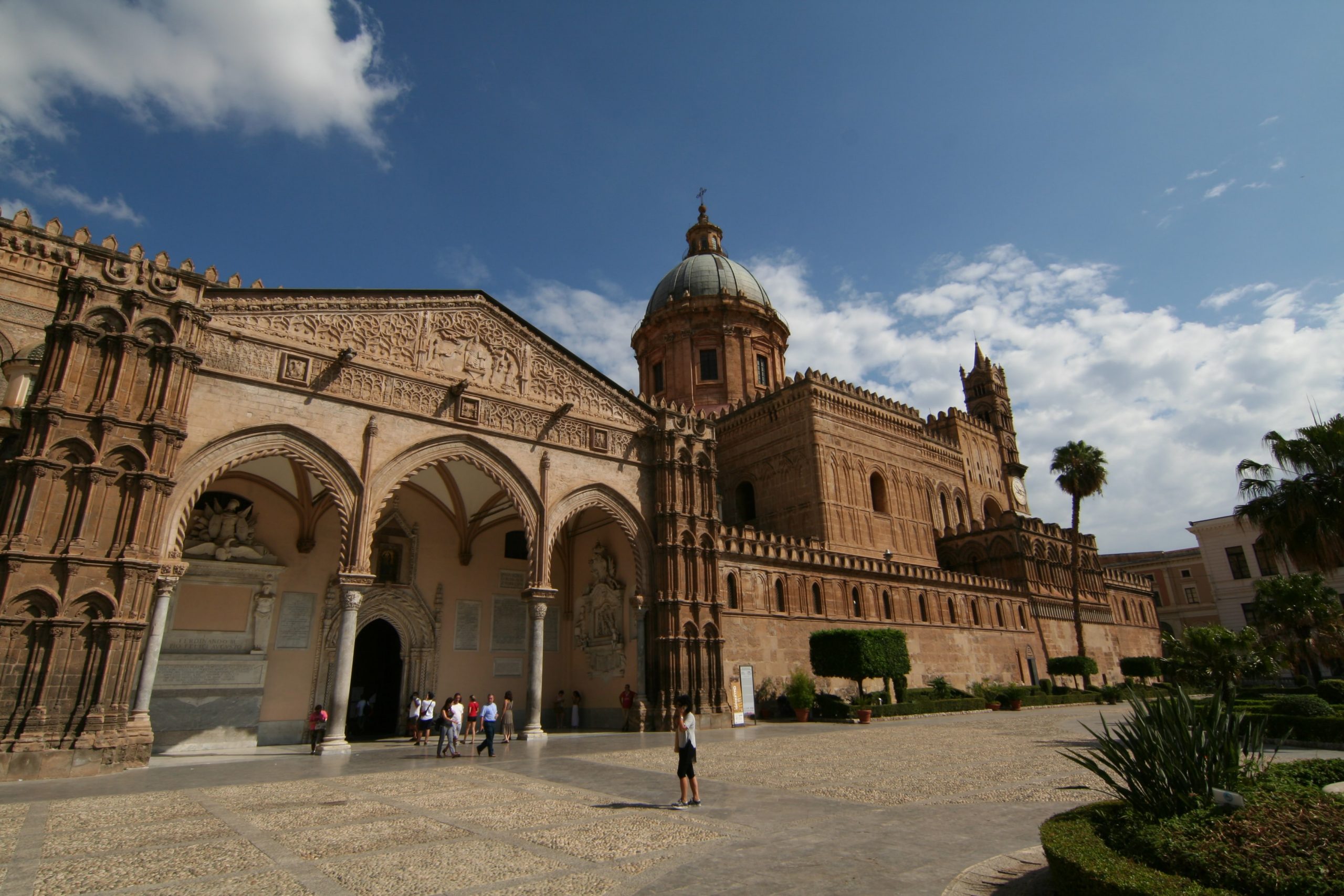 Oscar Wilde e gli ultimi baci nella cattedrale di Palermo